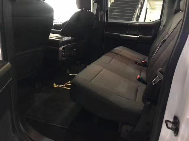 2021款福特猛禽F150 表面颇具动感内饰奢华