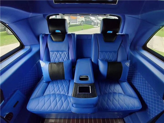 21款国六奔驰V260迈巴赫 赤橙黄绿       