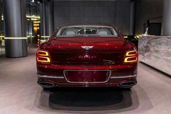 21款国六奔驰V260迈巴赫 赤橙黄绿       