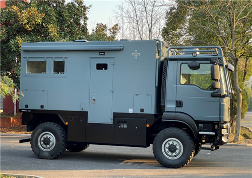 平行进口国六曼MAN4X4越野房车现车    