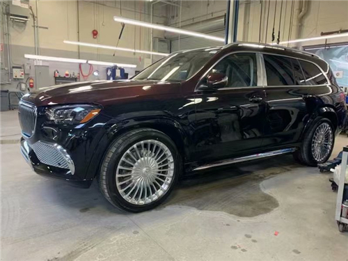 2021款迈巴赫奔驰GLS600双色车身预售  