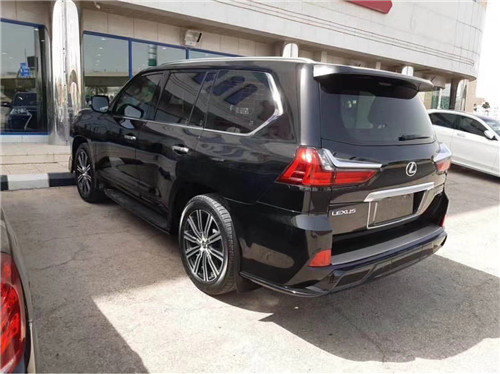 21款国六雷克萨斯LX570黑武士限量版   