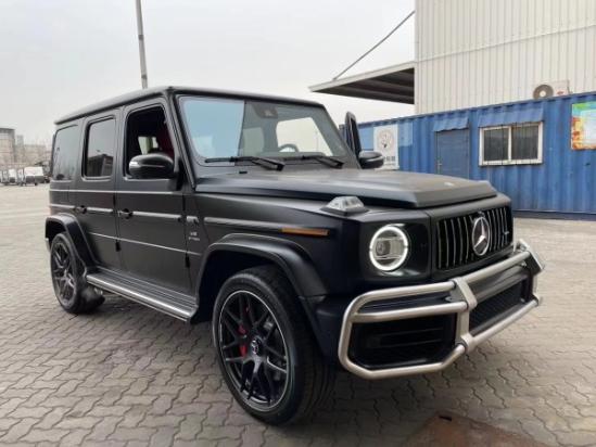 2021款奔驰G63 磨砂黑/红AMG舒适硬派SUV