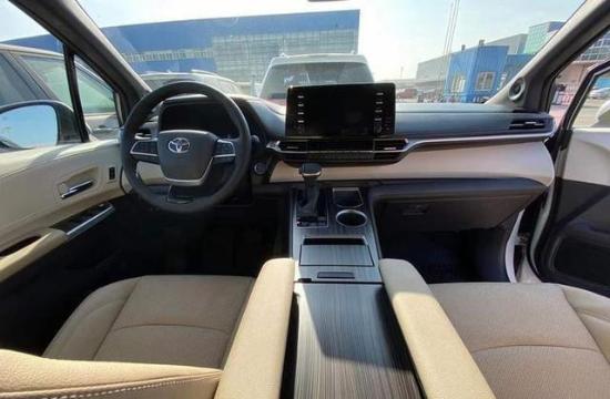 2021款丰田塞纳以实用为主的商务MPV   