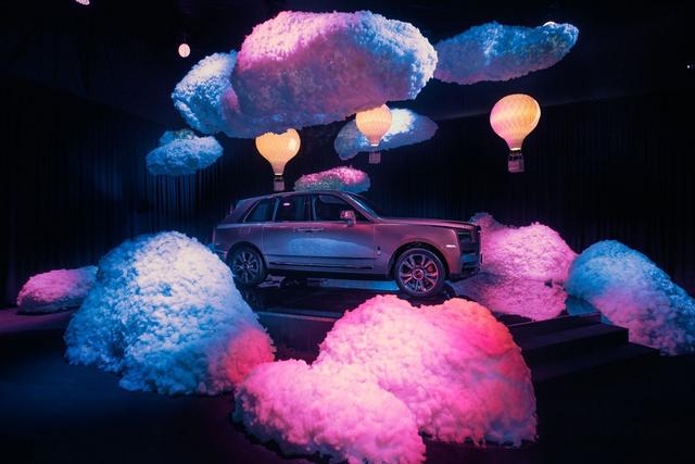 “对了，不要叫我 SUV”——体验劳斯莱斯库里南