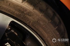 法拉利-SF90-3.9T V8 Spider  ￥499.8