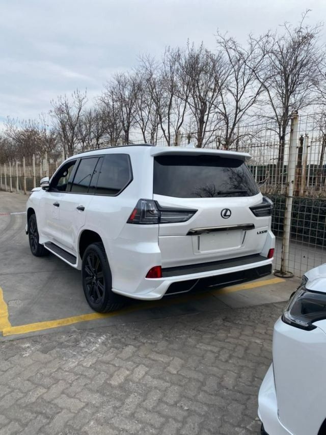 21款雷克萨斯LX570黑耀版全球限量500台