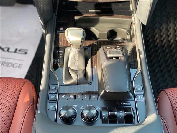 21款雷克萨斯LX570黑武士版实拍预定   