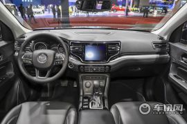 广汽菲克-大指挥官-2.0T 两驱领先版