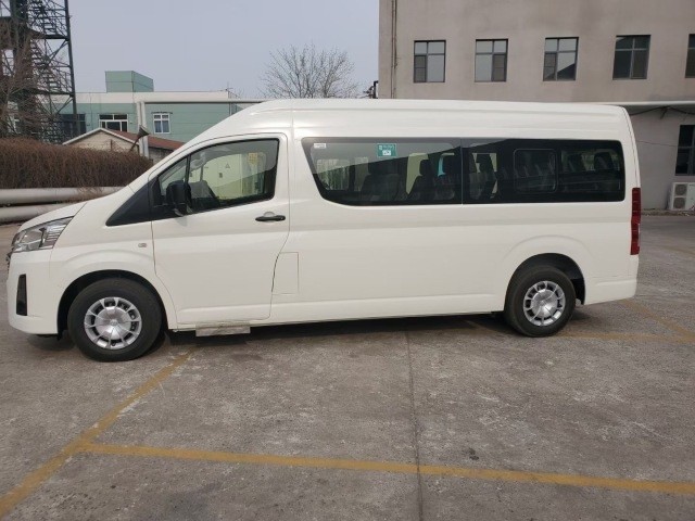 20款丰田海狮13座9座超高性价比大MPV  