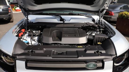 比长轴便宜5万/通过性更好，路虎卫士90更值得买吗？