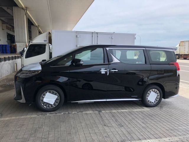 雷克萨斯LM300 霸气尺寸用料不计成本  