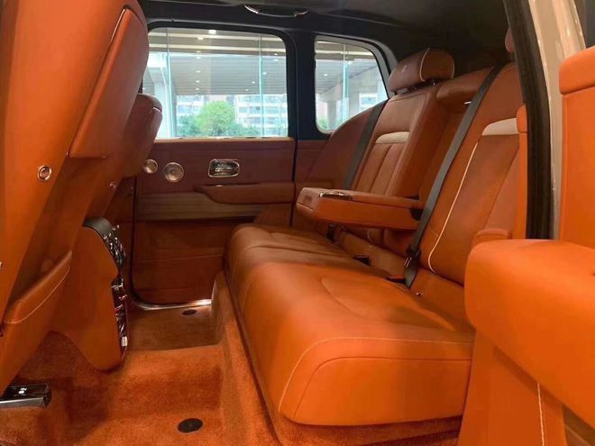 2021款劳斯莱斯库里南SUV里的终极座驾 