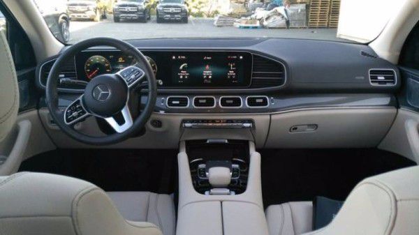 21款奔驰gls450五月亲情价国六80余万裸