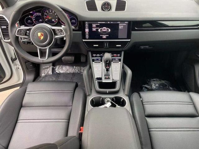 2021款保时捷卡宴Cayenne 3.0涡轮增压 