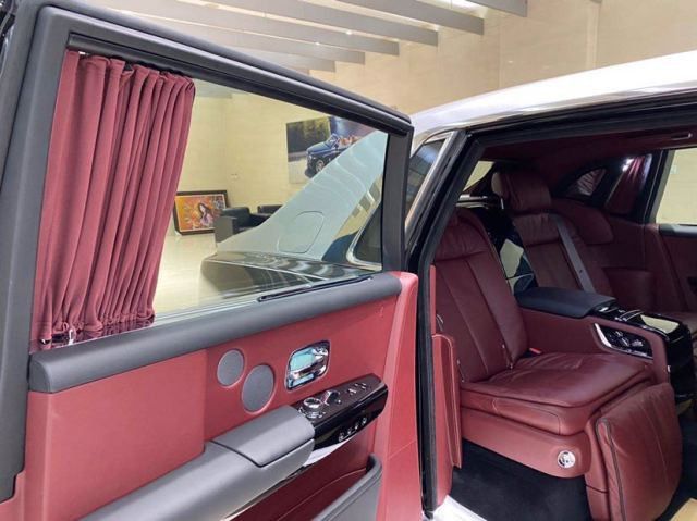 劳斯莱斯幻影加长版 巅峰驾驭实力不凡 