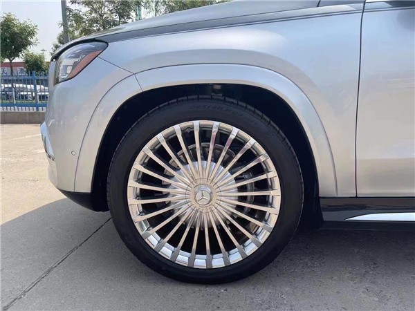 奔驰迈巴赫GLS600 最新魔毯悬挂让人醉 