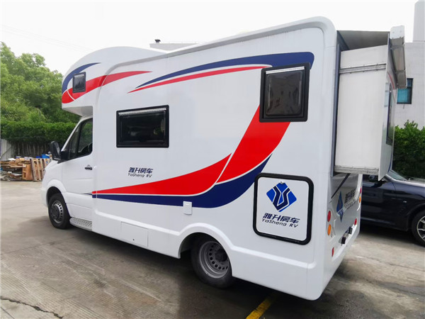 奔驰进口斯宾特C型房车，展厅现车     