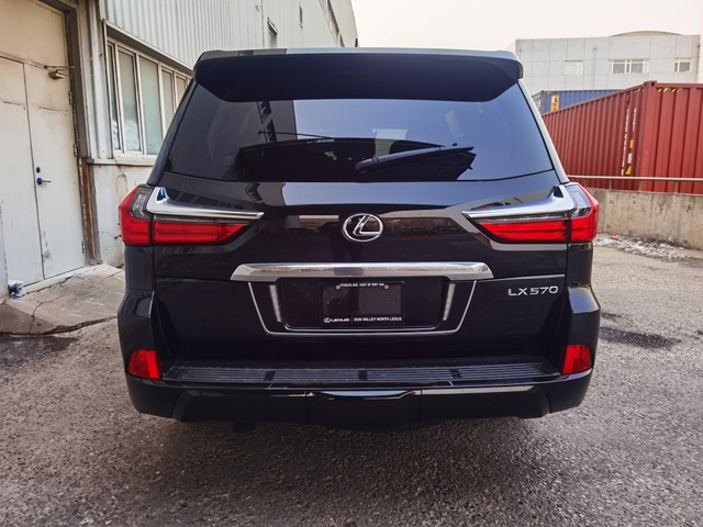 21款雷克萨斯lx570国六首批直降10万