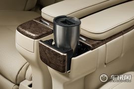 丰田(进口)-埃尔法-双擎 2.5L 豪华版   ￥83.9