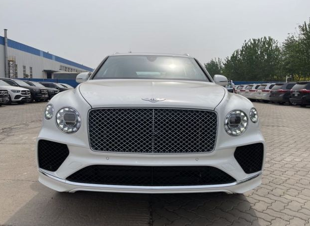 宾利添越 展位现车最新优惠价格       