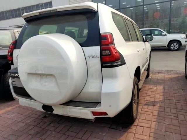 全新丰田霸道4000售价优惠动力十足    