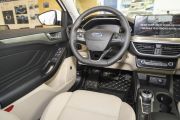 长安福特-福克斯-三厢 EcoBoost 180 自动锋潮型