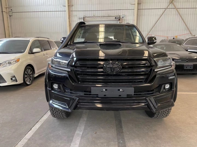 20款丰田酷路泽4500黑金刚 改装包上   