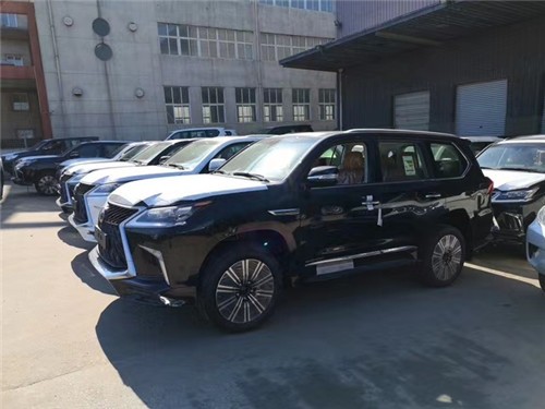21平行进口雷克萨斯LX570黑武士限量版 