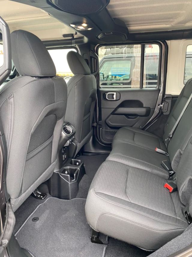 20款jeep 牧马人四门撒哈拉 现车多少钱