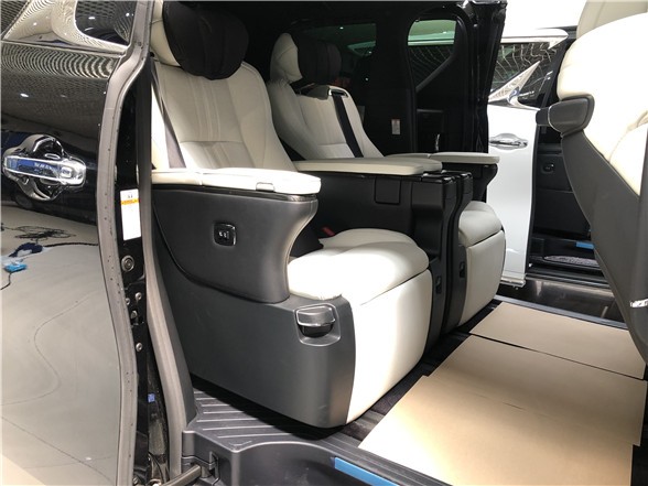 21款雷克萨斯LM300商务车4座/7座价格
