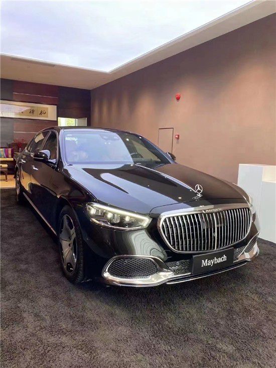 2021款奔驰迈巴赫S480最低加多钱提车  