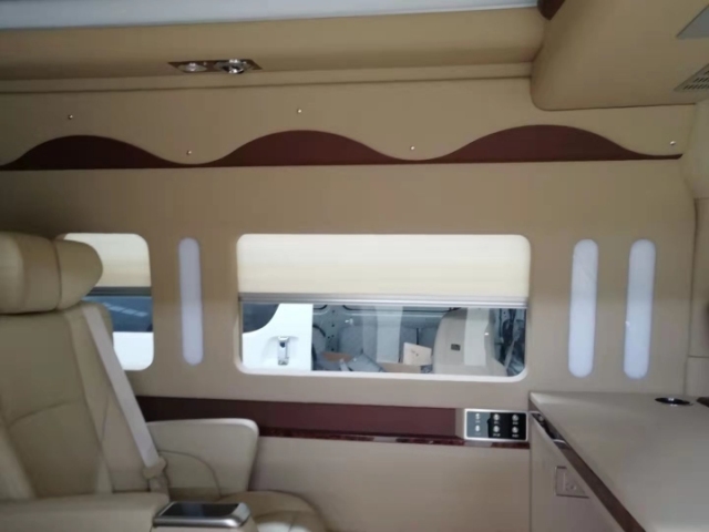 2021款丰田海狮崭新人性化设计的HIACE 