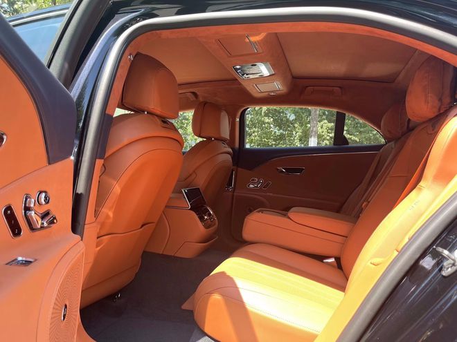 新一代宾利飞驰报价 港口现车直发全国 