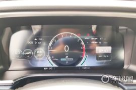 北京汽车-北京BJ40-2.3T 自动四驱刀锋英雄版至尊型