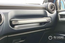 北京汽车-北京BJ40-2.3T 自动四驱刀锋英雄版至尊型