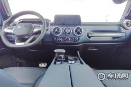 北京汽车-北京BJ40-2.3T 自动四驱刀锋英雄版至尊型