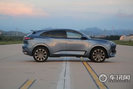 长安汽车-长安UNI-K-2.0T 全轮驱动尊贵型