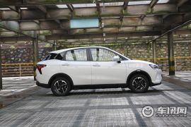 合众汽车-哪吒V-长续航智享版升级型