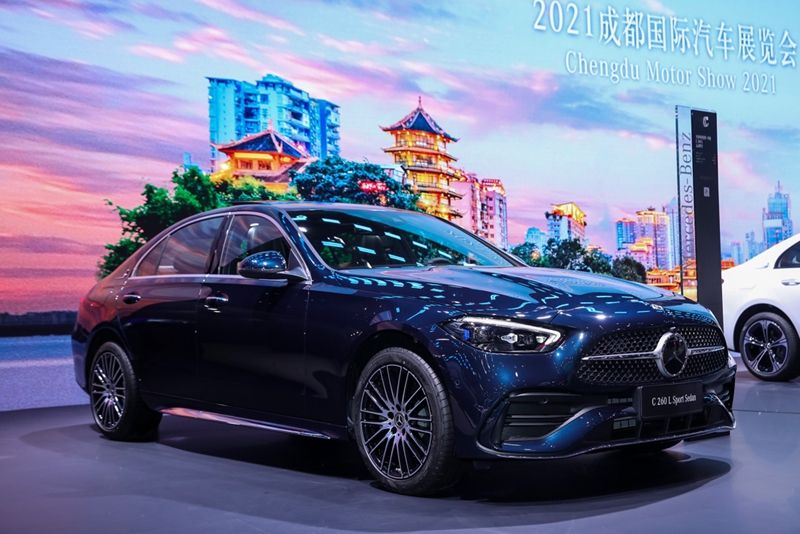 奔驰成都车展阵容：C级/S级上市，V级首秀