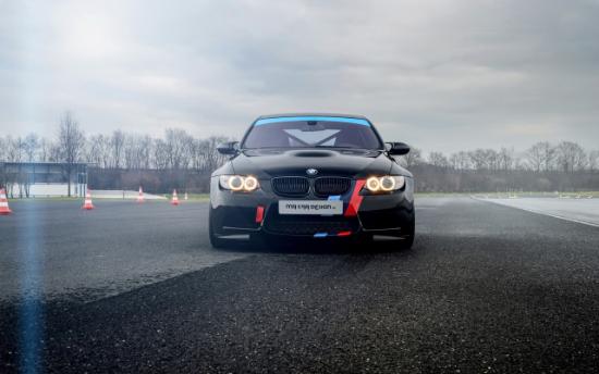 bmw3系绝唱之作宝马e90335ibmw3系绝唱之作宝马e90335i
