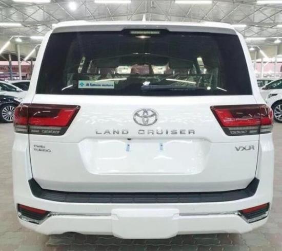 新知达人, 新款LC300陆巡进入国内 搭载3.5T 国六标准 开启预售