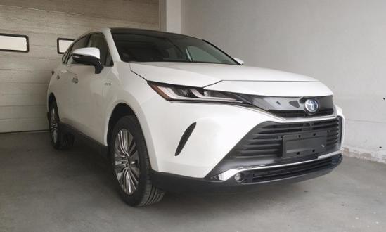 又一波新车来袭，坦克300配“双肾”，还有“高性能”五菱小车！
