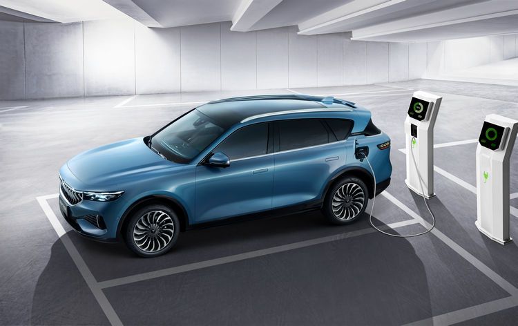 发布全场景充电矩阵和首次OTA计划，岚图用户之夜成功举办