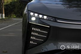 华人运通-高合HiPhi X-创始版6座