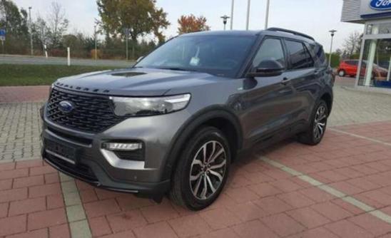 新知达人, 福特探险者实拍 前脸粗犷 V6发动机+电动机 三排7座布局