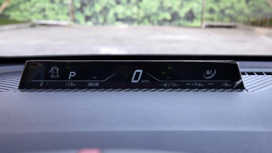 近9千的差价值不值？哪吒V Pro对比亚迪元Pro