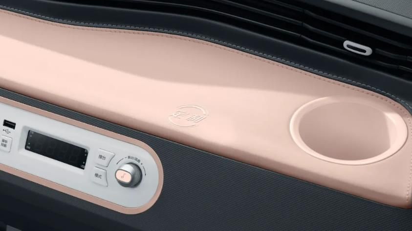 4.26万起售,双11就买它,宏光MINIEV夹心版上市