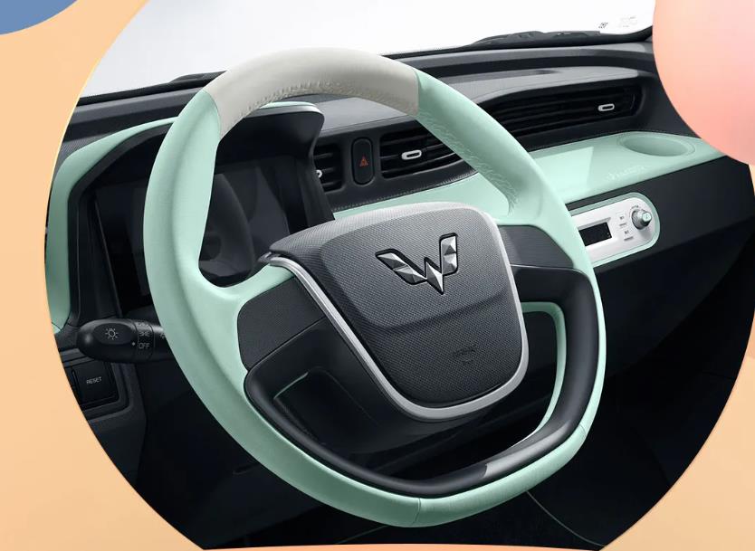 4.26万起售，双11就买它，宏光MINIEV夹心版上市