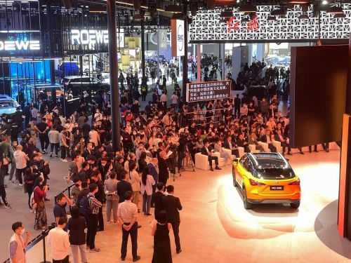 全新智能的MG ONE广州车展开始盲订     